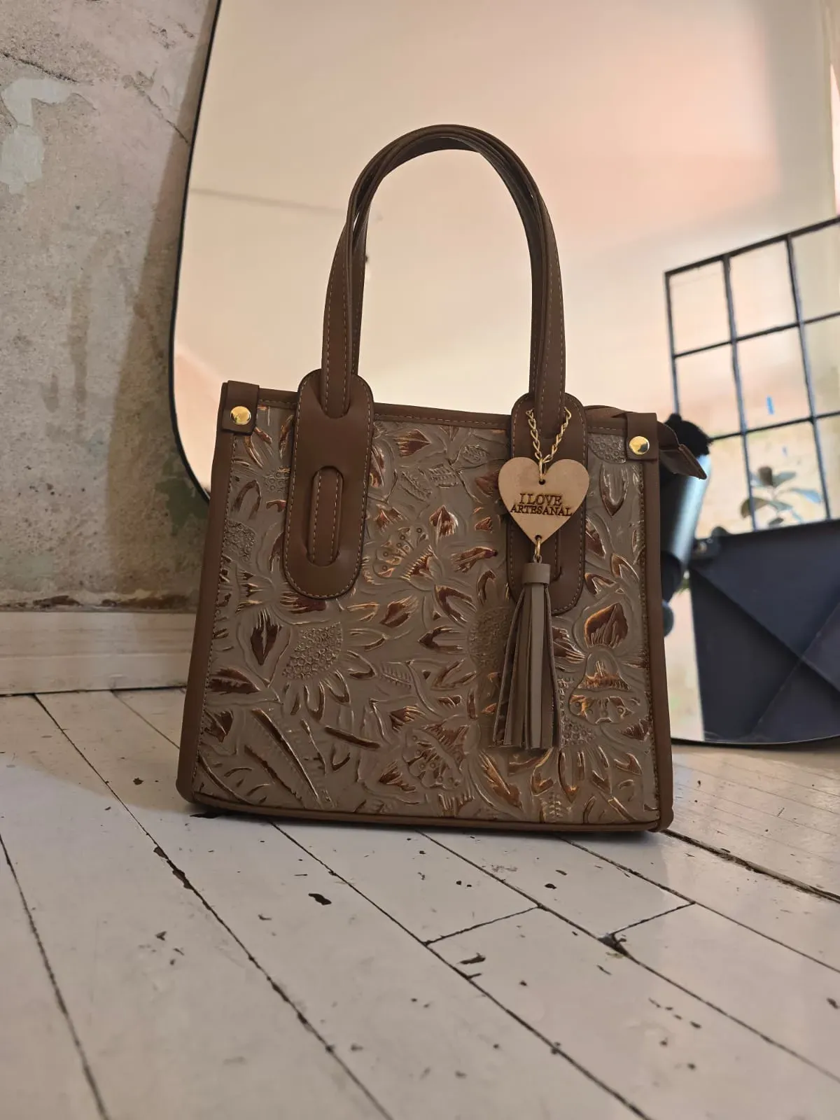 Mexia — Bolsa de piel color café — Hecho a mano en México — ideal para uso diario